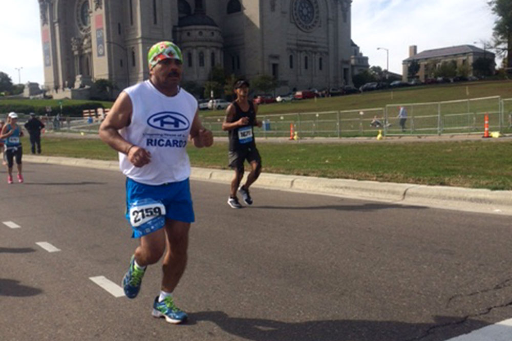 ricardo Homeless Man Completed the Twin Cities Marathon